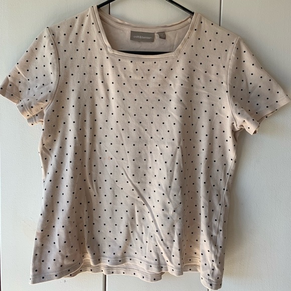 Classy polka dot T shirt! - Picture 2 of 2